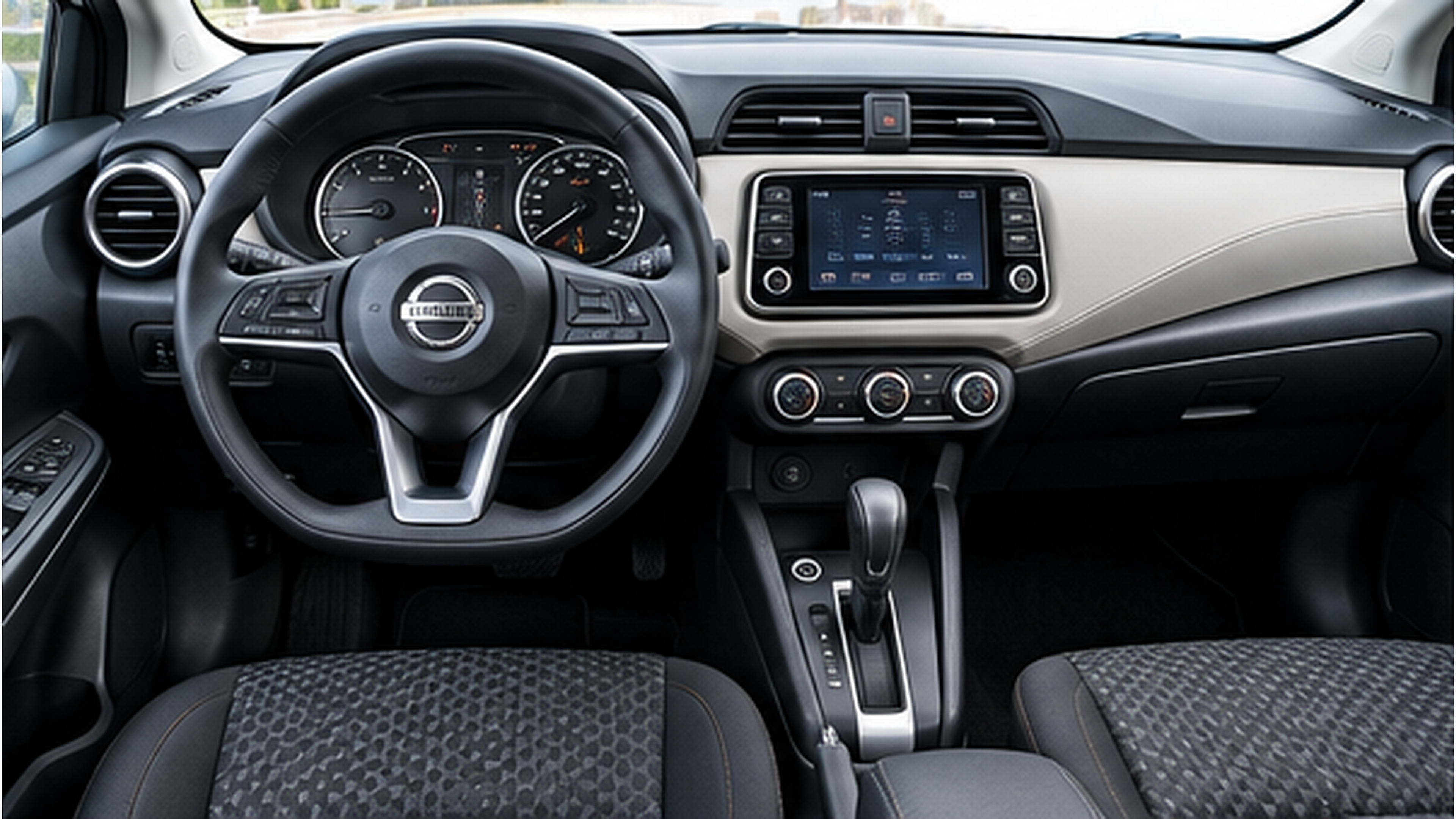 Nissan Versa 2020 White